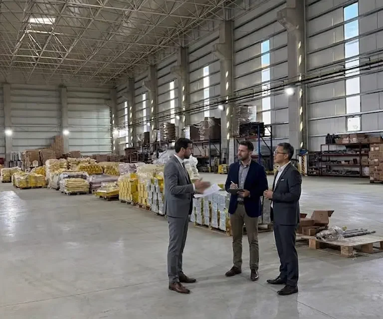 CNC fiber lazer kesim, paslanmaz çelik sac işleme ±0.1 mm hassasiyet ve sertifikalı hammadde, fasonlazerkesim.tr mühendislik disiplini.