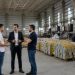 Gıda ve ilaç endüstrisi için üretilen lazer kesim metal parçaların depoda kontrol edilmesi ve üretim süreci