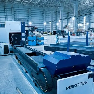 Yalova OSB fabrikamızdaki Mekotek CNC boru ve profil lazer kesim hattı ile endüstriyel profil işleme operasyonu.