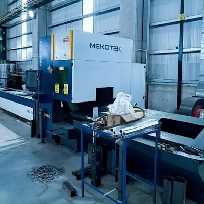 Yalova OSB fabrikamızdaki Durma AD-S 36135 CNC Abkant Pres makinesi ile ±0.2 mm büküm hassasiyeti.
